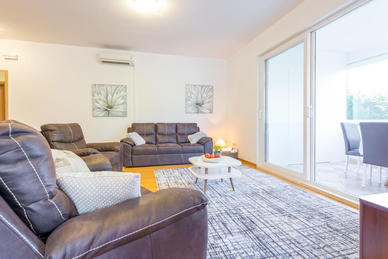 Apartment With Terrace And Mini Pool Green Gold Dubrovnik Exterior foto